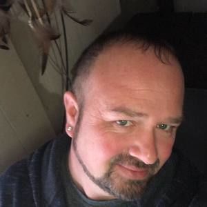 Meet your Posher, Eric